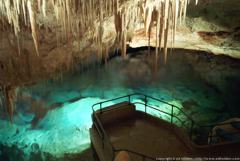 http://www.edholden.com/images/photos/20030515-06%20-%20Fantasy%20Cave.jpg